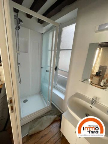 ROUEN PROCHE PLACE DU VIEUX MARCHE - F2 MEUBLE de 33,76 m² - Photo 5