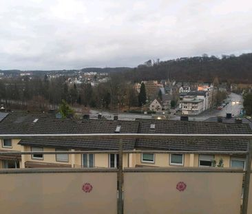 Charmante 3.5 Zimmerwohnung in einer ruhigen Gegend - Photo 6