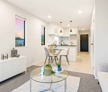 Modern 2-Bedroom Duplex with Study - Family-Friendly & Handy Location - Photo 4