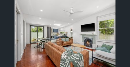 FULLY FURNISHED - AVAILABLE NOW - Photo 4