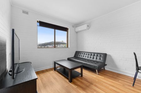 8/82 Broadway, CRAWLEY WA 6009 - Photo 2