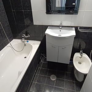Apartment with 1 room for rent in Cluj, near the University of Medecine and Pharmacy and UBB, Avram Iancu street - Fotografie 3