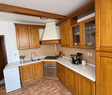 Casă 3 camere | Arcul de Triumf | Centrală proprie | Curte comuna - Photo 2