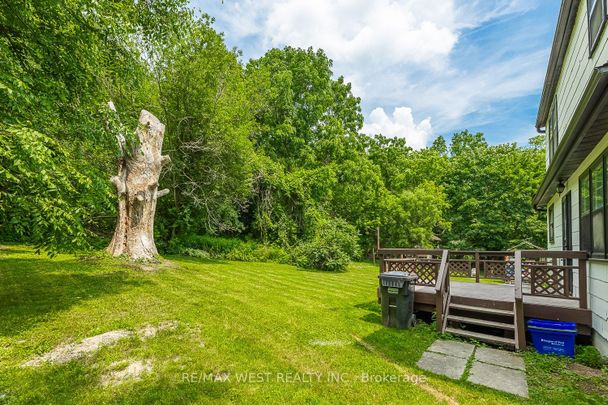 For Lease - 211 King Street, Caledon, Ontario - Photo 1