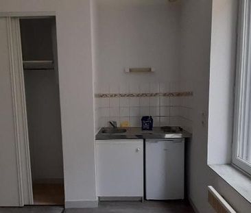Location Appartement 1 pièce 17m² POITIERS 86000 - Photo 2