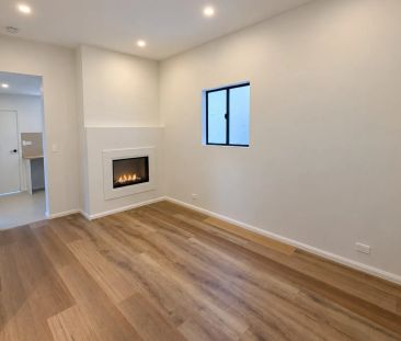 Spacious & Beautifully Renovated One-Bedroom Apartment! - Photo 1