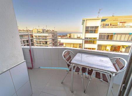 Estudio En alquiler Avenida Betancourt y Molina s/n, Distrito Martiánez, Puerto de la Cruz - Photo 2