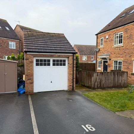 3 bedroom semi-detached house to rent - Photo 4