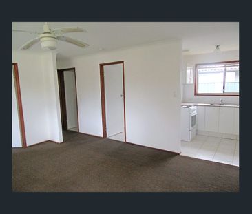 Centrally Located Duplex - Photo 2