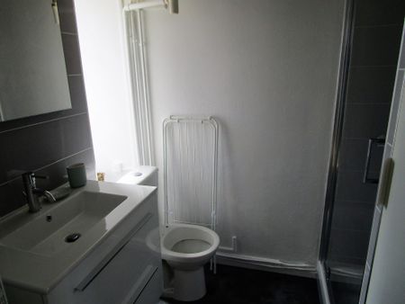 Location Appartement 1 pièce 18m² LES SABLES D OLONNE 85100 - Photo 5