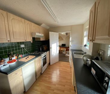 4 bedroom terraced house to rent - Photo 1
