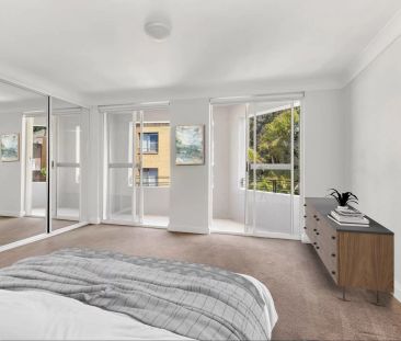 SUPERB THREE BEDROOM APARTMENT OPPOSITE RUCHCUTTERS BAY PARK - Photo 4