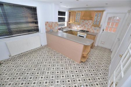 3 bedroom detached house to rent - Photo 5
