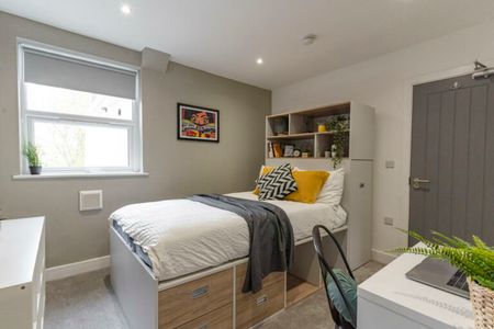 Montgomerie #22 - Photo 5