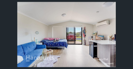 Low-Maintenance Studio Living in a Convenient Location - Photo 5