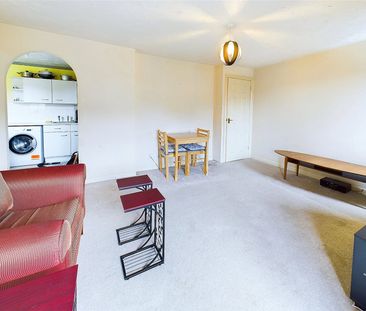 Varsity Drive, Twickenham - 1 bedroomProperty for lettings - Chaseb... - Photo 2