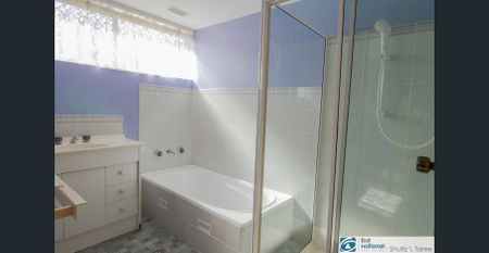 Well Appointed Ground Floor Two Bedroom Unit - Photo 5