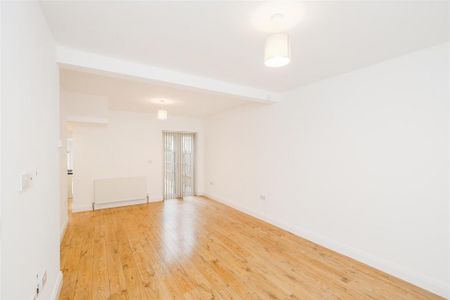 4 bedroom house to rent - Photo 3