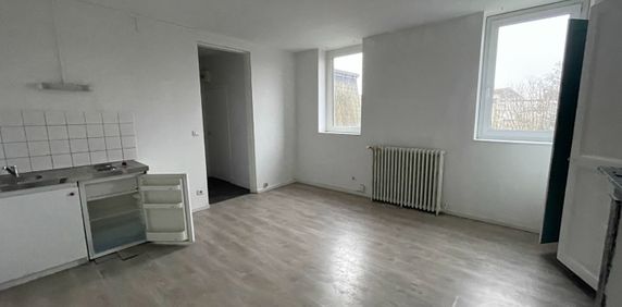 Location Appartement 1 pièce 26m² LILLE 59000 - Photo 2