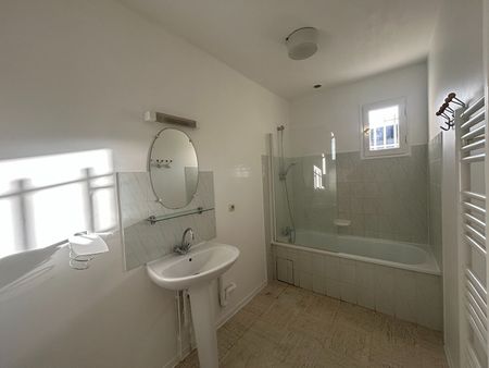 Location Appartement 2 pièces 46m² - Photo 3