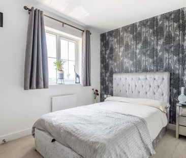 3 bedroom semi-detached house to rent - Photo 4