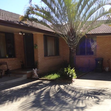 QUIET 2 BEDROOM UNIT - Photo 1