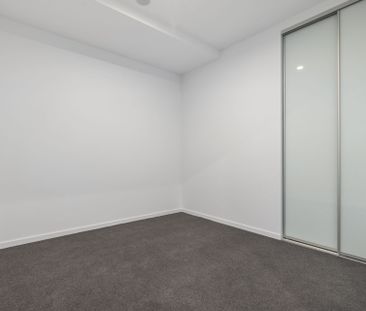 Contemporary CBD Living – Spacious 2-Bedroom Apartment with Premium... - Photo 2