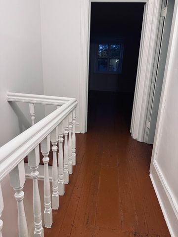 For Lease - 585 Parliament Street Unit# Upper Level, Toronto, Ontario - Photo 3