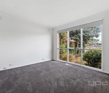 73 Centenary Avenue, Melton - Photo 5