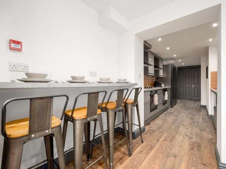 1 bedroom in a house share to rent - Photo 3