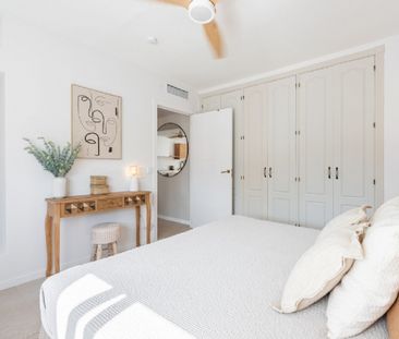 2 Bedroom Apartment For Rent in Nueva Andalucía, Málaga - Photo 2