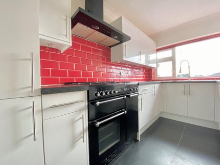 3 bedroom terraced house to rent - Photo 5