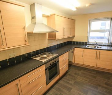 2 bedroom terraced house to rent - Photo 4