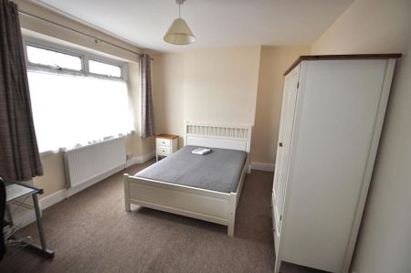 5 bedroom terraced house to rent - Photo 4