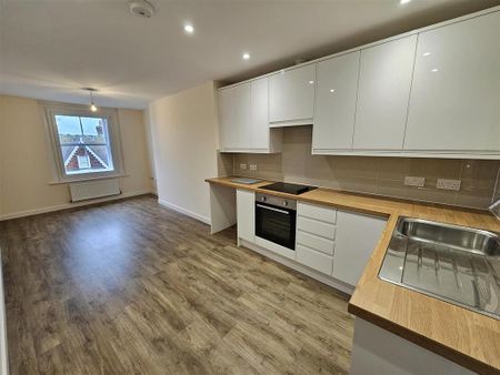 2 bedroom apartment to rent - Photo 4