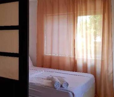 Apartament 2 camere, parcare, mobilat lux, gradina cu piscina, zona strazii Eftimie Murgu - Photo 1