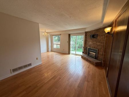 For Lease - 163 Weldrick Road, Richmond Hill, Ontario - Photo 3