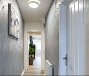 Newly Renovated Ensuite Rooms, CV2 - Photo 4