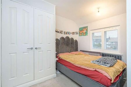 Normanhurst Road, Walton-on-thames, Surrey, KT12 - Photo 3