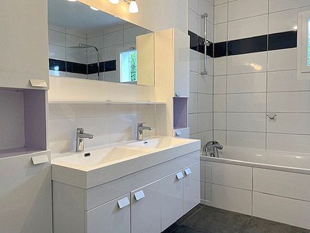 Location Maison de plain pied Saint Sauveur d'Aunis 3 chambres 111 m2 - Photo 5