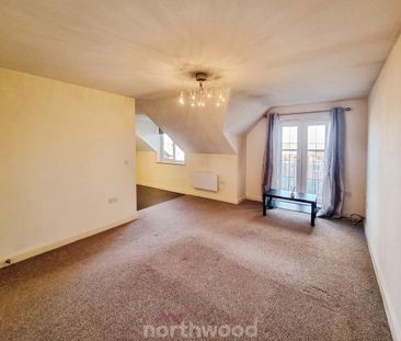 2 bedroom flat to rent - Photo 2