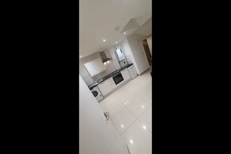 Studio Flat, Woodstock Grove, W12 - Photo 5