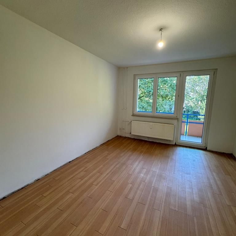 Gemütliche Wohnung mit Balkon in Duisburg-Obermarxloh - Photo 1