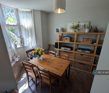 3 bedroom detached house to rent - Photo 4