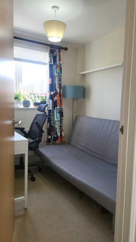 3 bedroom end of terrace house to rent - Photo 4