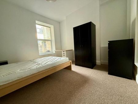 6 bedroom house to rent - Photo 3