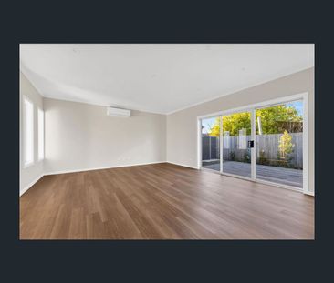 2/337 Scoresby Road, Ferntree Gully, Vic 3156 - Photo 2