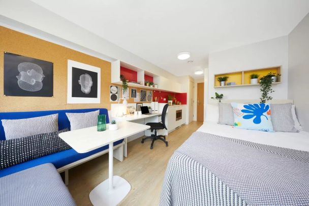 Gold Studio - Photo 1