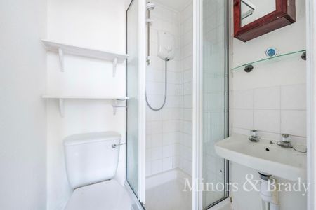 Studio to rent - Photo 4