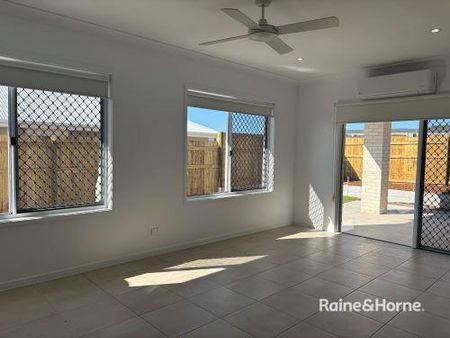 "Over 50's only" - 3 Bedroom Duplex NB: INCOME LIMITS APPLY - Photo 4